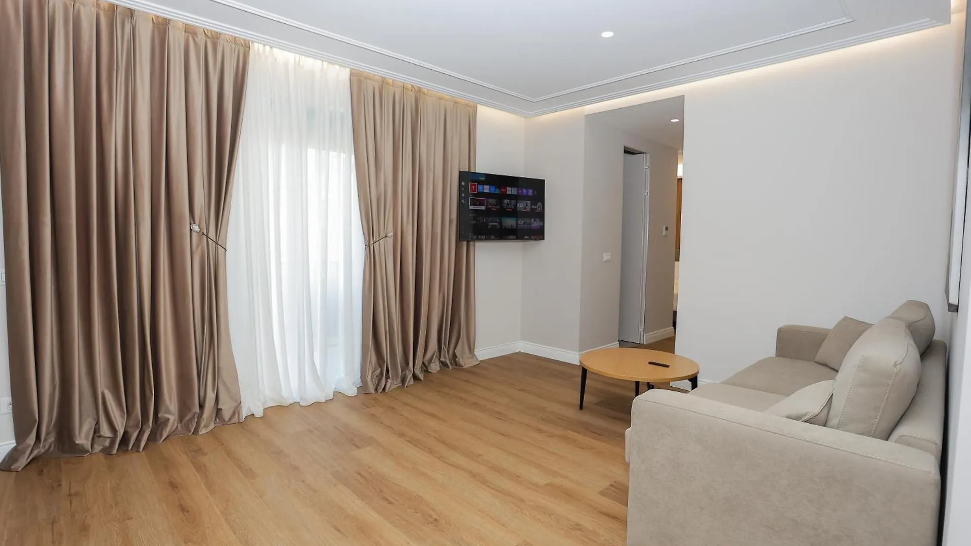 Exclusive Luxury Apartments & Free Parking Tirana Albania