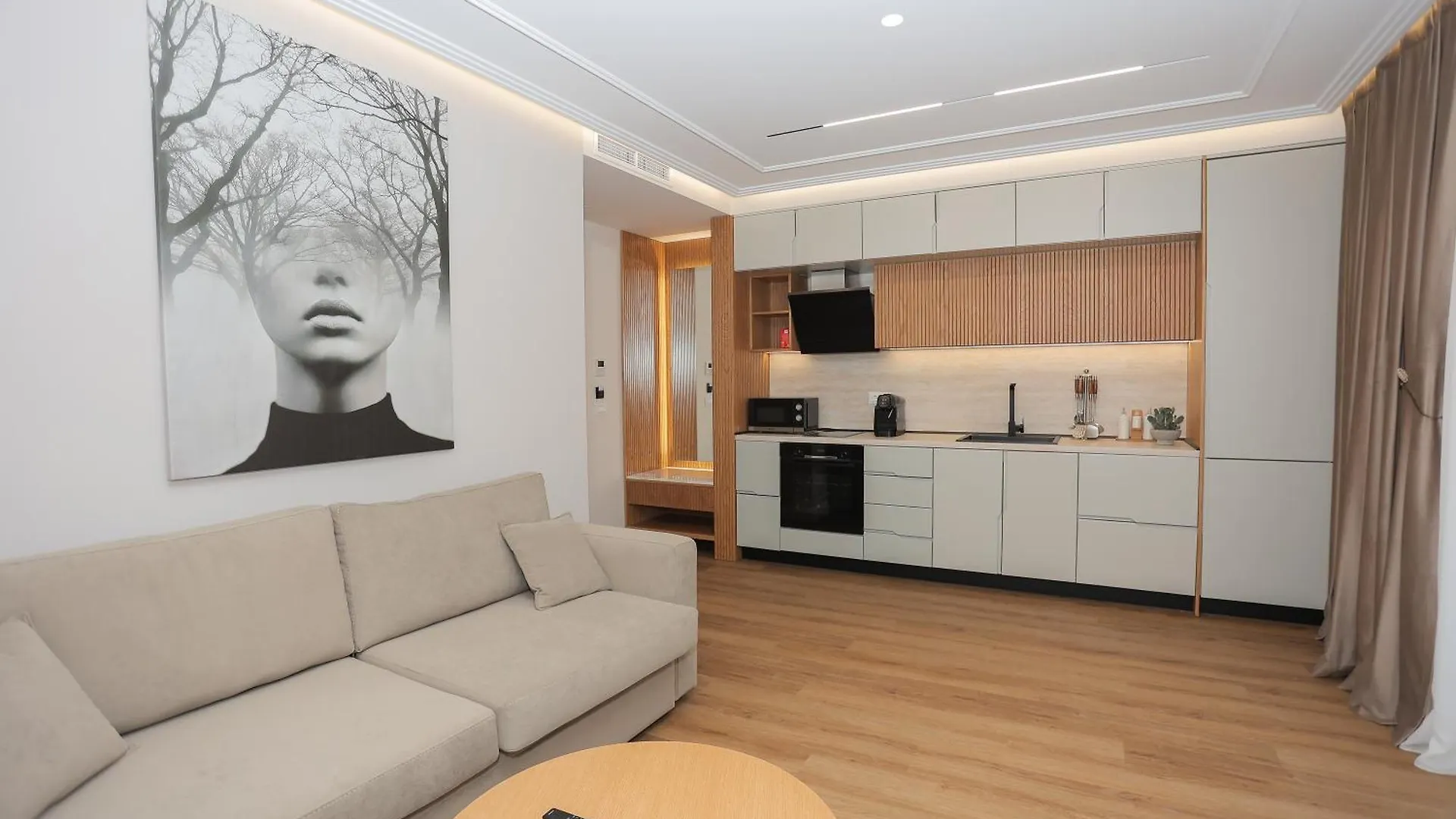 Exclusive Luxury Apartments & Free Parking Tirana