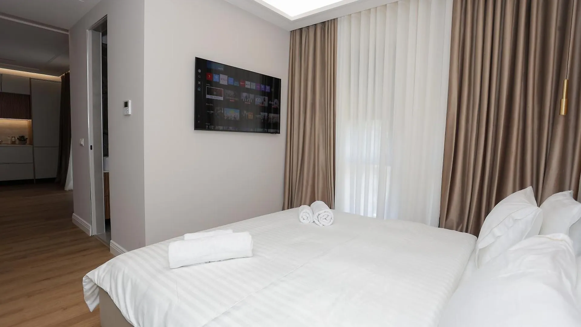 Exclusive Luxury Apartments & Free Parking Tirana 0*,  Albania