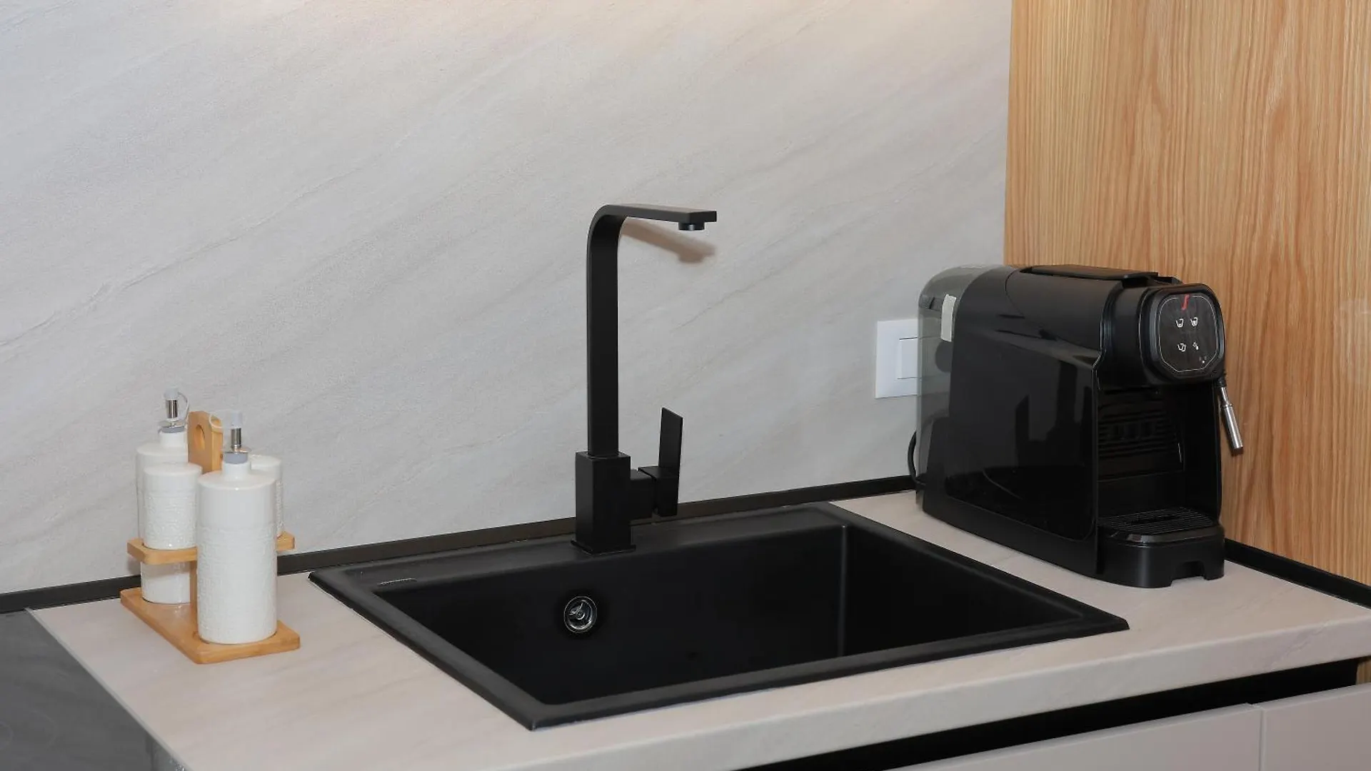 Exclusive Luxury Apartments & Free Parking Tirana Albania